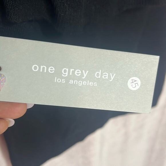 NWT REVOLVE One Grey Day Harper Lane S One Shoulder Ruffle Sweater - Picture 5 of 7